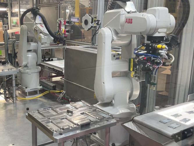 990-213 Polarware Dual Robotic Cell